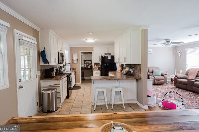 222 Redbud Drive, Barnesville, GA 30204