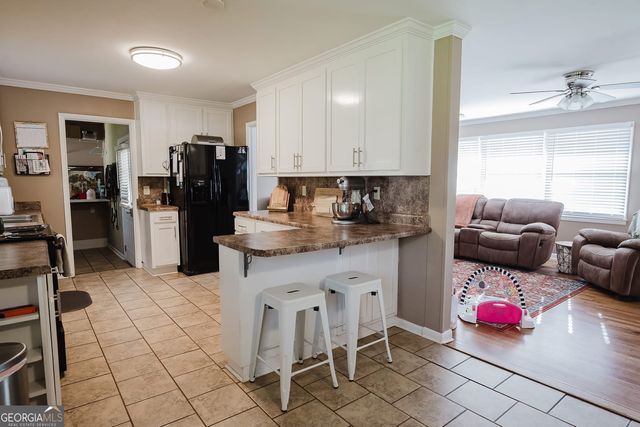 222 Redbud Drive, Barnesville, GA 30204