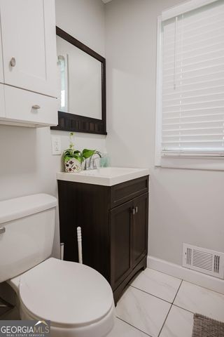 222 Redbud Drive, Barnesville, GA 30204