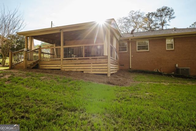 222 Redbud Drive, Barnesville, GA 30204