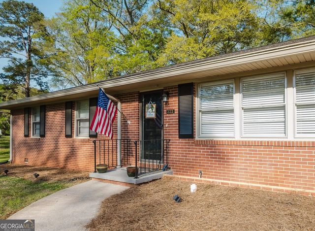 222 Redbud Drive, Barnesville, GA 30204