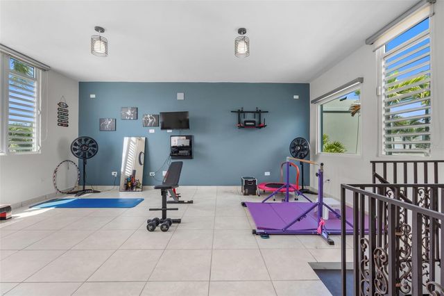 L-9 MAR MEDITERRANEO STREET 698, Dorado, PR 00646