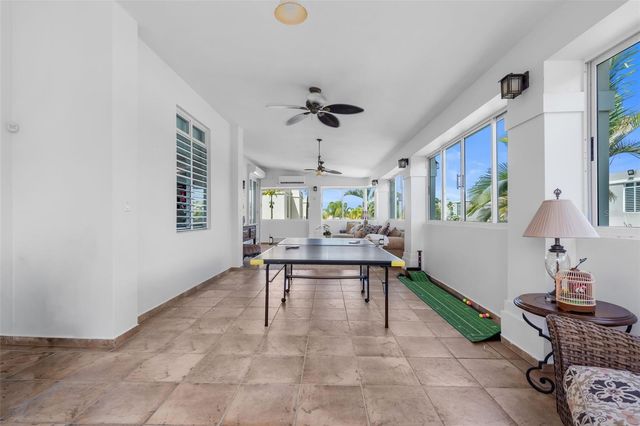 L-9 MAR MEDITERRANEO STREET 698, Dorado, PR 00646