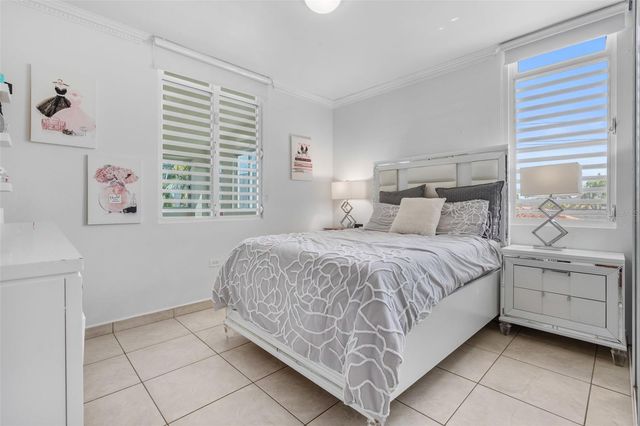 L-9 MAR MEDITERRANEO STREET 698, Dorado, PR 00646