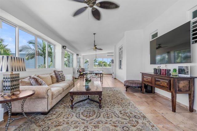 L-9 MAR MEDITERRANEO STREET 698, Dorado, PR 00646