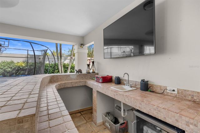 L-9 MAR MEDITERRANEO STREET 698, Dorado, PR 00646