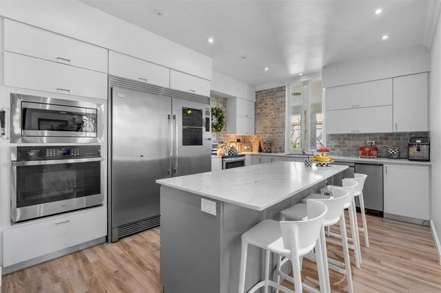 L-9 MAR MEDITERRANEO STREET 698, Dorado, PR 00646