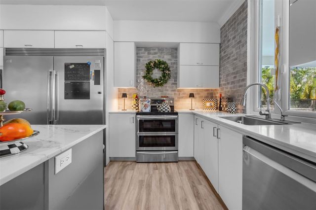 L-9 MAR MEDITERRANEO STREET 698, Dorado, PR 00646