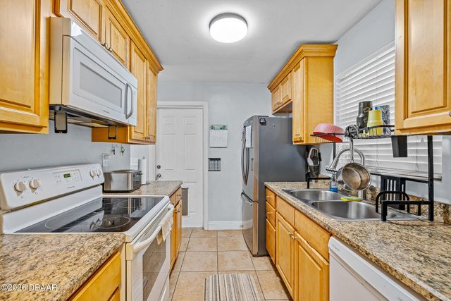 2821 Oak Lea Drive, South Daytona, FL 32119