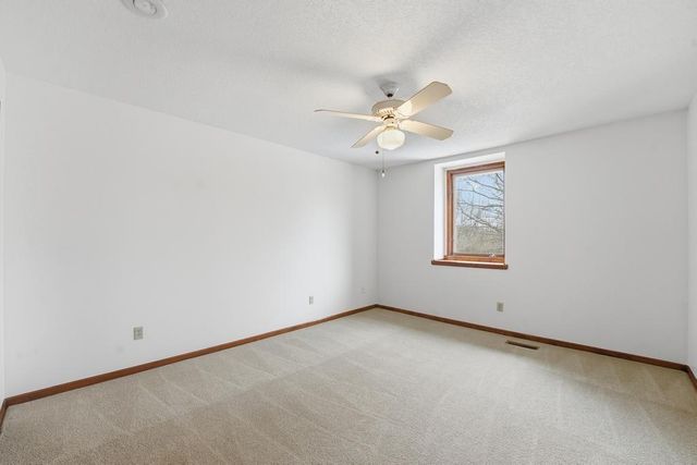 5500 NW 62nd Street, Kansas City, MO 64151