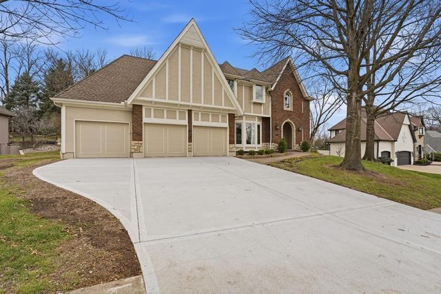 5500 NW 62nd Street, Kansas City, MO 64151