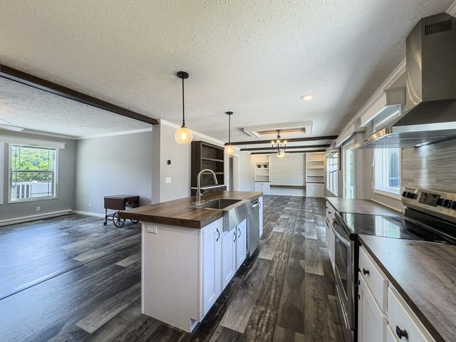 95 Chilson Drive, Warne, NC 28909