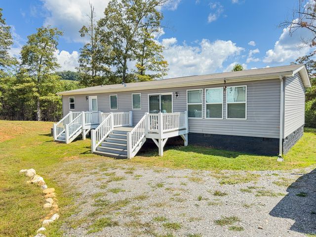 95 Chilson Drive, Warne, NC 28909