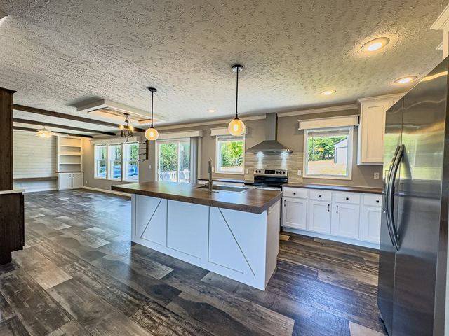 95 Chilson Drive, Warne, NC 28909