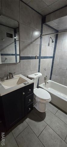 63 S Dellwood Avenue, Crystal Lake Park, MO 63135