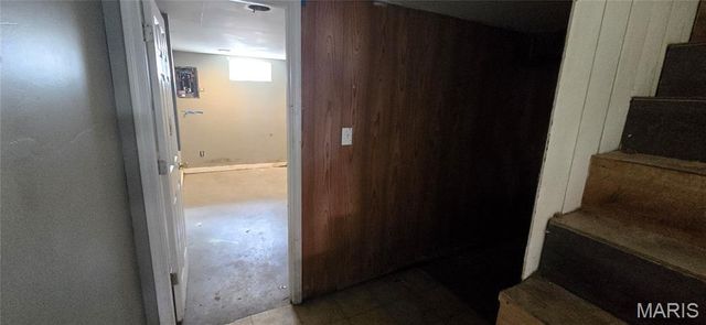 63 S Dellwood Avenue, Crystal Lake Park, MO 63135