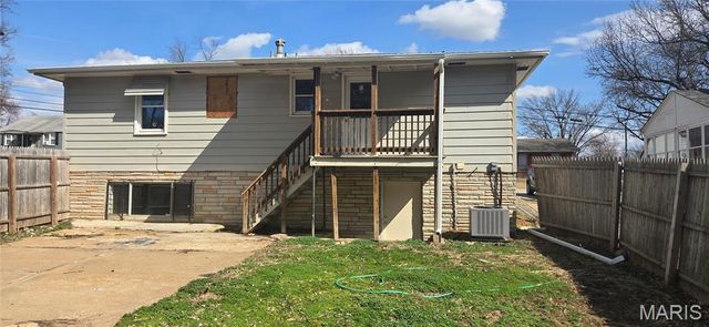 63 S Dellwood Avenue, Crystal Lake Park, MO 63135