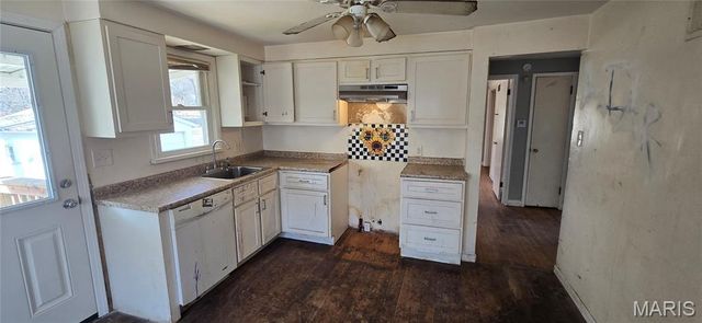 63 S Dellwood Avenue, Crystal Lake Park, MO 63135