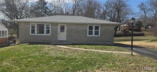 63 S Dellwood Avenue, Crystal Lake Park, MO 63135