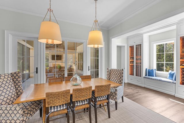 5329 COMMISSIONERS Drive, Jacksonville, FL 32224
