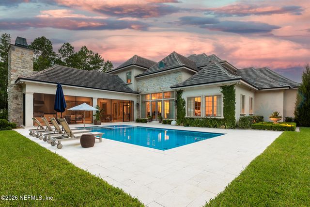 5329 COMMISSIONERS Drive, Jacksonville, FL 32224