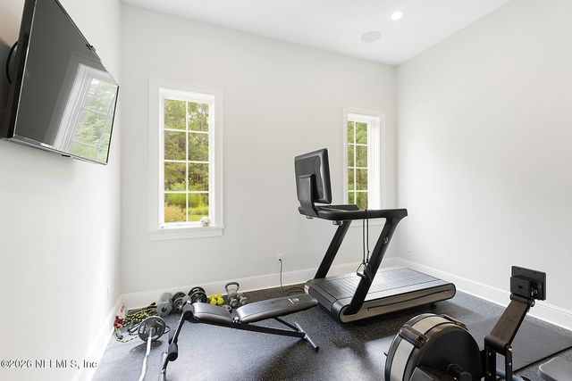 5329 COMMISSIONERS Drive, Jacksonville, FL 32224