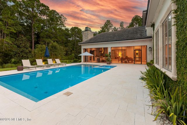 5329 COMMISSIONERS Drive, Jacksonville, FL 32224