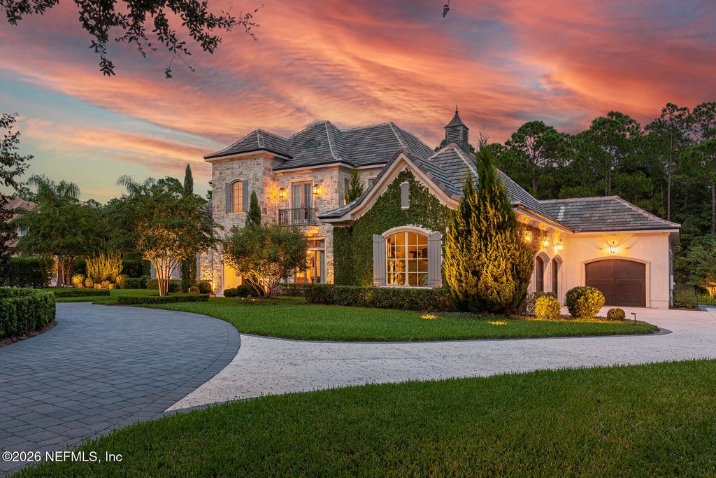 5329 COMMISSIONERS Drive, Jacksonville, FL 32224