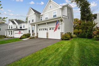 33 Enclave Drive 33, Trumbull, CT 06611
