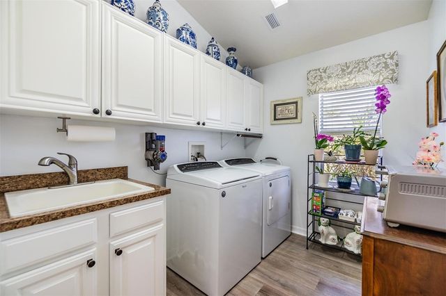 8721 CRYSTAL CREEK COURT, Land O Lakes, FL 34638