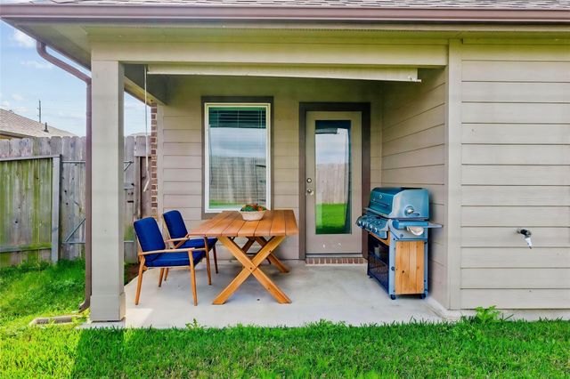 14531 Sweetwater Drive, Baytown, TX 77523
