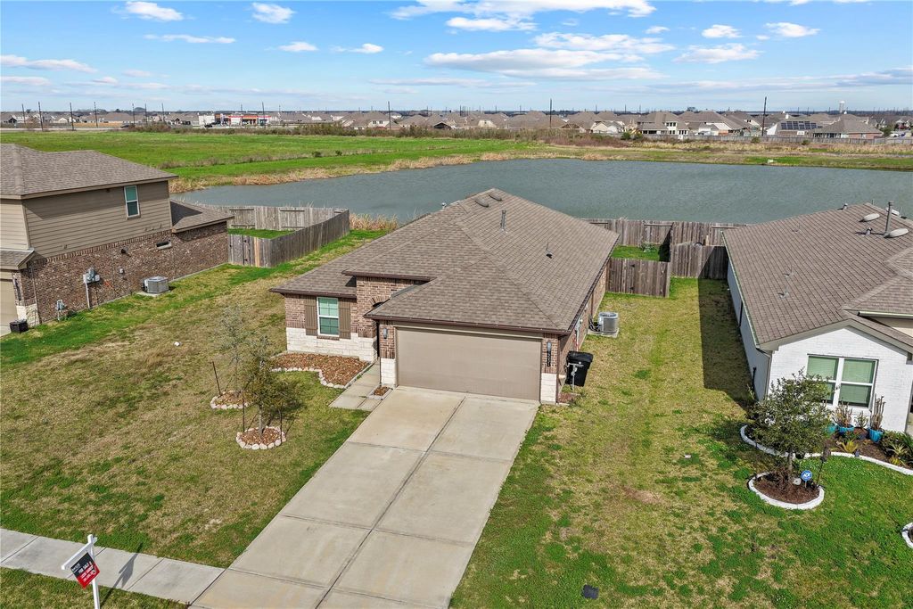 14531 Sweetwater Drive, Baytown, TX 77523