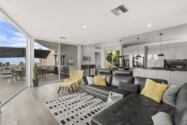 1777 Puterbaugh Street, San Diego, CA 92103