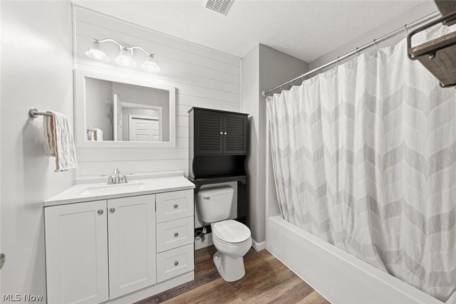38524 Terrell Drive, North Ridgeville, OH 44039