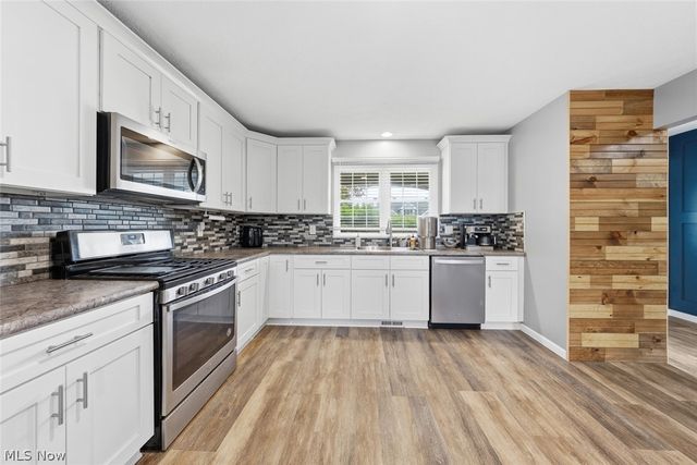 38524 Terrell Drive, North Ridgeville, OH 44039