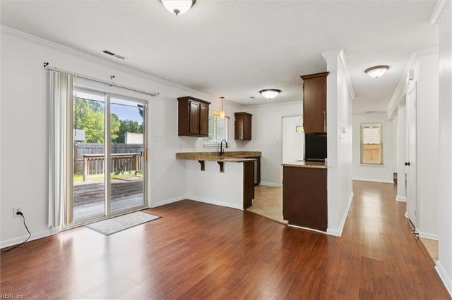 722 Longleaf Ln, Newport News, VA 23608