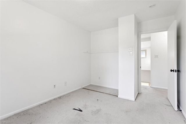 722 Longleaf Ln, Newport News, VA 23608