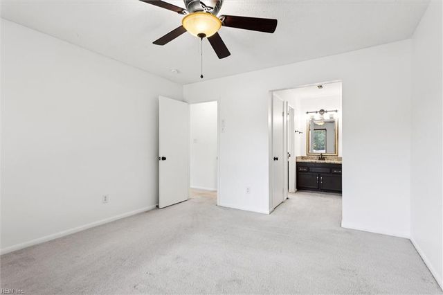 722 Longleaf Ln, Newport News, VA 23608