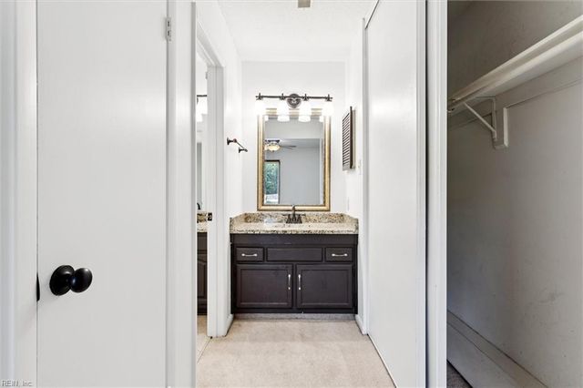 722 Longleaf Ln, Newport News, VA 23608