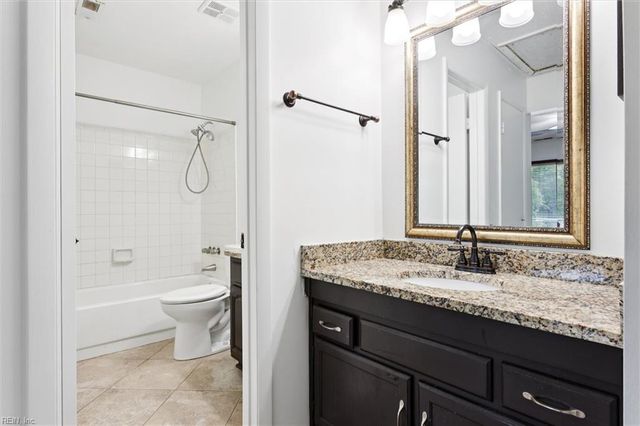 722 Longleaf Ln, Newport News, VA 23608