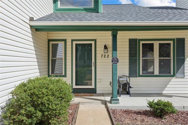 722 Longleaf Ln, Newport News, VA 23608