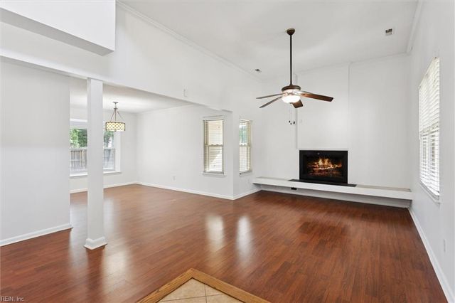 722 Longleaf Ln, Newport News, VA 23608