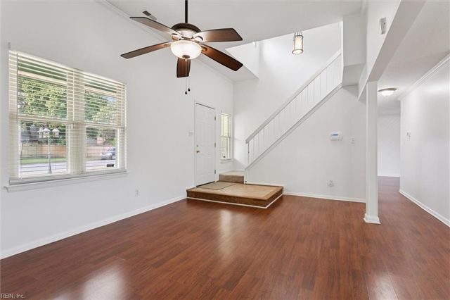 722 Longleaf Ln, Newport News, VA 23608