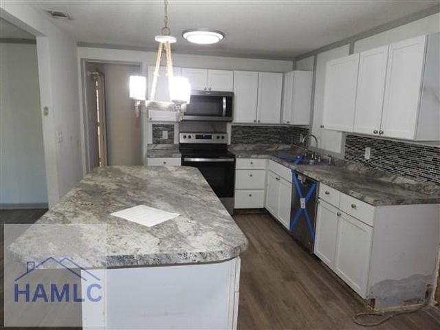 615 Olive Street, Hinesville, GA 31313