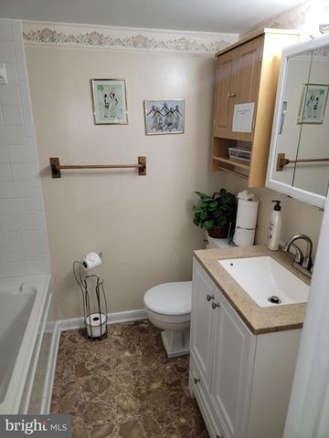 7303 HASTINGS DR, Capitol Heights, MD 20743