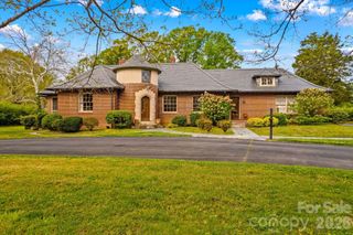 725 Mocksville Avenue, Salisbury, NC 28144