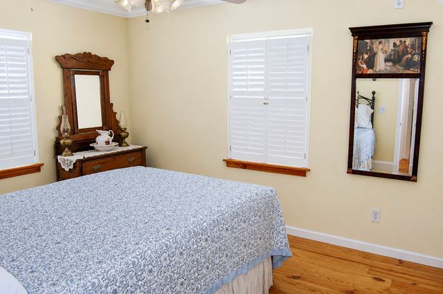 6866 Cuba Landing Rd, Waverly, TN 37185