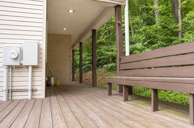 6866 Cuba Landing Rd, Waverly, TN 37185