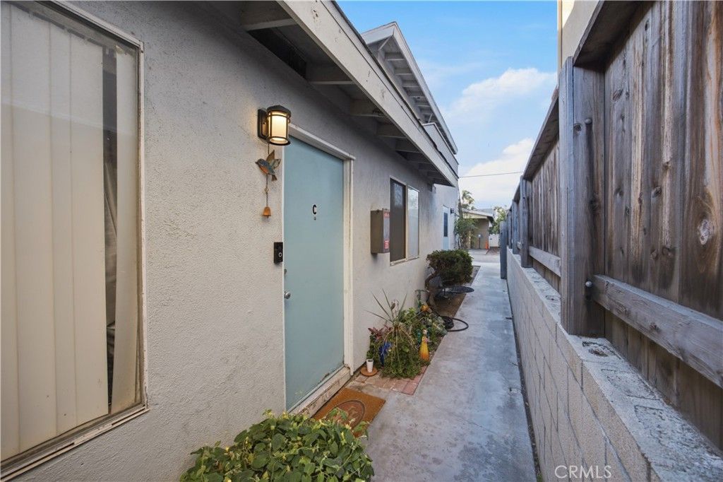 215 Detroit Avenue, Huntington Beach, CA 92648 — photo 5