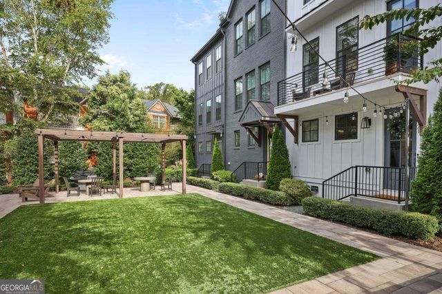 119 Chestnut Circle, Atlanta, GA 30342